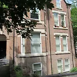 No 9 - Large 1 Bed Near Sefton Park And Lark Lane